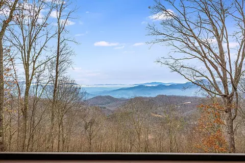 Exterior - 2223 Scarlet Rdg, Sylva, NC 28779 photo 10 of 16