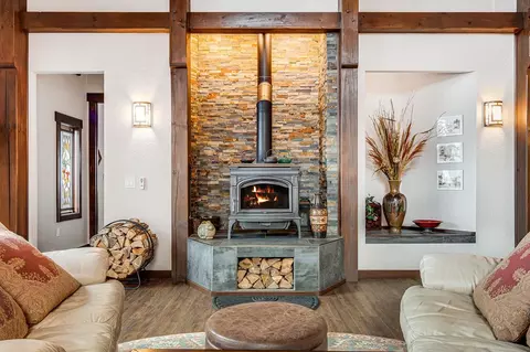 Living - 2223 Scarlet Rdg, Sylva, NC 28779 photo 3 of 15