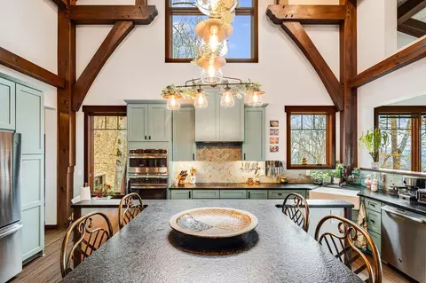 Kitchen - 2223 Scarlet Rdg, Sylva, NC 28779 photo 2 of 11