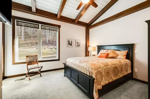 Bedroom - 2223 Scarlet Rdg, Sylva, NC 28779 photo 5 of 11