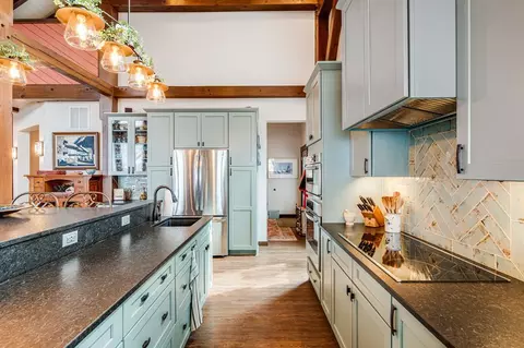 Kitchen - 2223 Scarlet Rdg, Sylva, NC 28779 photo 7 of 11