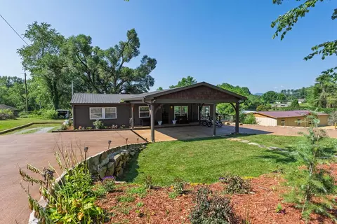 410 Lyle St, Franklin, NC 28734