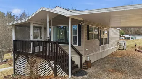 24 Longview Ln, Franklin, NC 28734