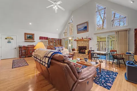 Living - 151 October Ln, Sylva, NC 28779 photo 2 of 3