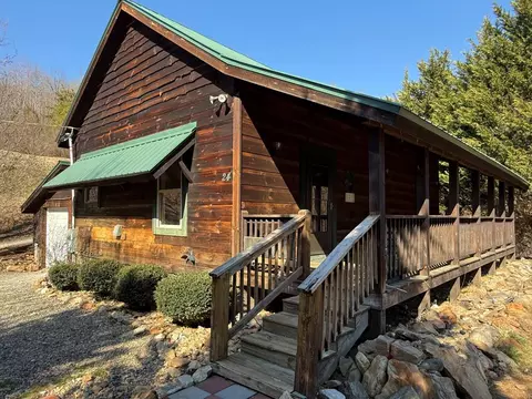 24 Supooh Ln, Sylva, NC 28779