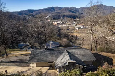 223 Cherry St, Sylva, NC 28779 photo 7