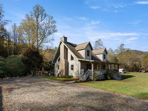 538 E Frk, Sylva, NC 28779