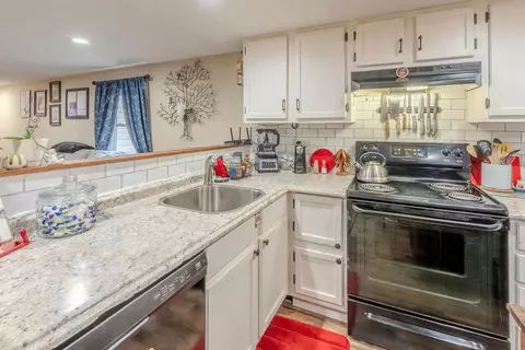 Kitchen - 567 Clyde Downs Rd, Franklin, NC 28734 photo 6 of 6
