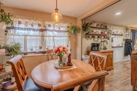 Dining - 567 Clyde Downs Rd, Franklin, NC 28734 photo 2 of 2
