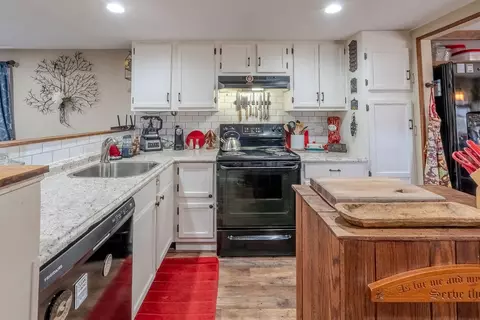 Kitchen - 567 Clyde Downs Rd, Franklin, NC 28734 photo 1 of 6