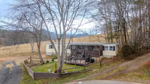 Exterior - 567 Clyde Downs Rd, Franklin, NC 28734 photo 2 of 13