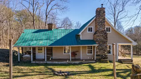 787 Rickman Creek Rd, Franklin, NC 28734