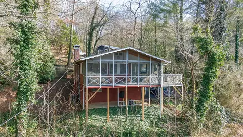30 Maxies Cor, Franklin, NC 28734