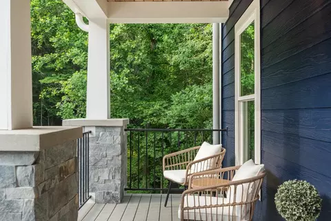 Exterior - 49 Village Cir E, Franklin, NC 28734 photo 2 of 9