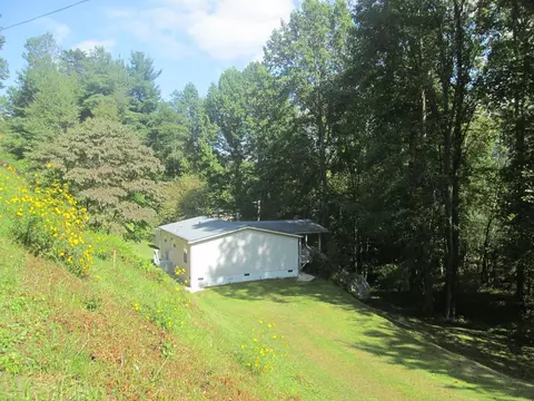 Exterior - 130 Bent Pine Trl, Sylva, NC 28779 photo 20 of 23