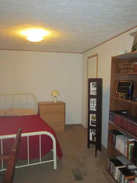 Bedroom - 130 Bent Pine Trl, Sylva, NC 28779 photo 5 of 5