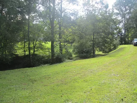 Exterior - 130 Bent Pine Trl, Sylva, NC 28779 photo 4 of 23