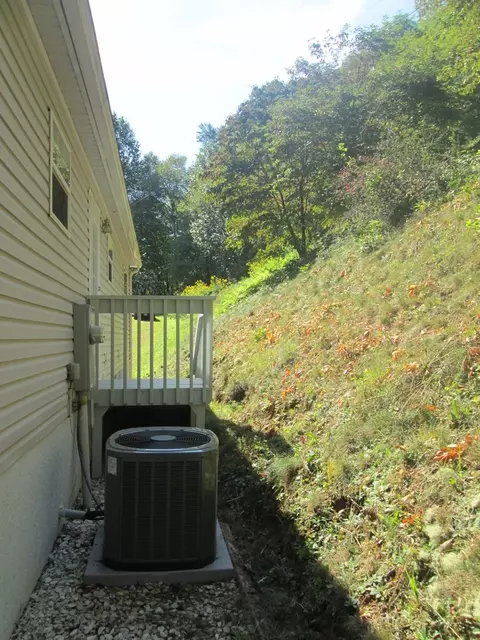 Exterior - 130 Bent Pine Trl, Sylva, NC 28779 photo 8 of 23