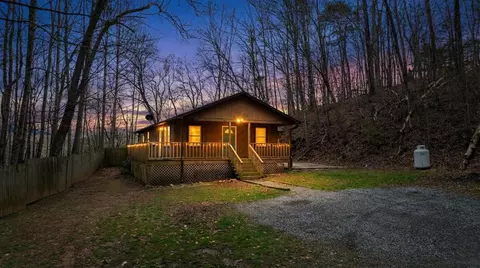 113 Avalon Ln, Barkers Creek, NC 28789