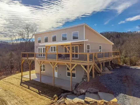 1012 Sols Creek Church Rd, Tuckasegee, NC 28783