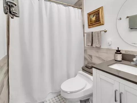Bath - 70 Icicle Ridge Rd, Sylva, NC 28779 photo 4 of 4