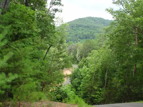 lot Apt 10 Porter Creek Dr, Franklin, NC 28734