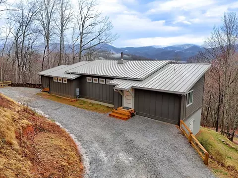 173 Serenity Ridge Dr, Franklin, NC 28734