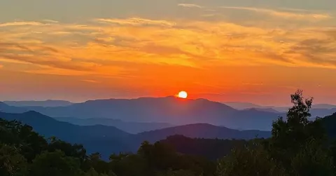 27 Indianola, Bryson City, NC 28713