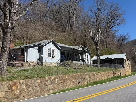 153 N River Rd, Dillsboro, NC 28725