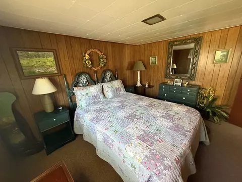 Bedroom - 153 N River Rd, Dillsboro, NC 28725 photo 6 of 7