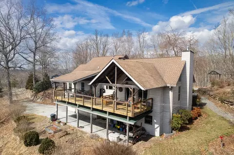 149 Windy Hill Cir, Tuckasegee, NC 28783