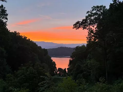 414 Trails End, Bryson City, NC 28713