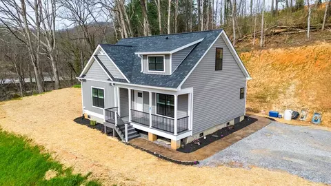 67 Patterson Dr, Dillsboro, NC 28725 photo 2