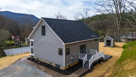 67 Patterson Dr, Dillsboro, NC 28725 photo 8