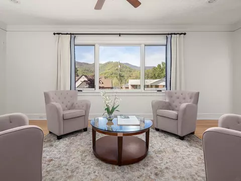Living - 117 Jackson St, Sylva, NC 28779 photo 5 of 7