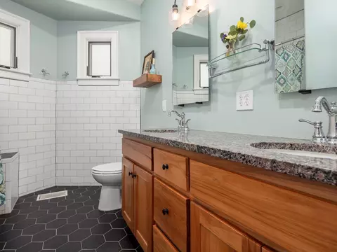 Bath - 117 Jackson St, Sylva, NC 28779 photo 2 of 4