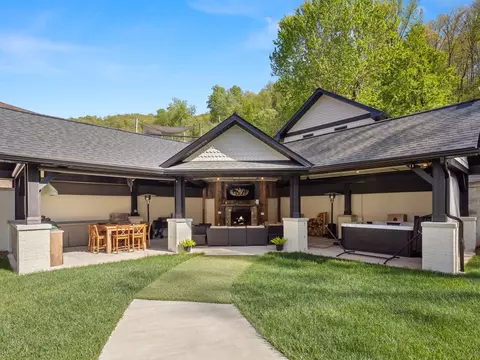 Exterior - 117 Jackson St, Sylva, NC 28779 photo 5 of 14
