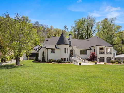 Exterior - 117 Jackson St, Sylva, NC 28779 photo 2 of 14