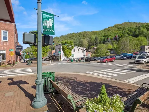 Exterior - 117 Jackson St, Sylva, NC 28779 photo 13 of 14
