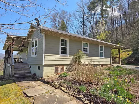 575 Lick Log Rd, Bryson City, NC 28713