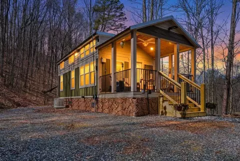 57 Lost Arrow Ln, Whittier, NC 28789