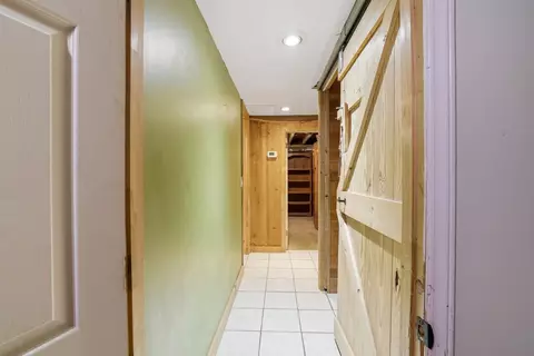 Entry Way - 118 Dutton Dr, Franklin, NC 28734 photo 3 of 4