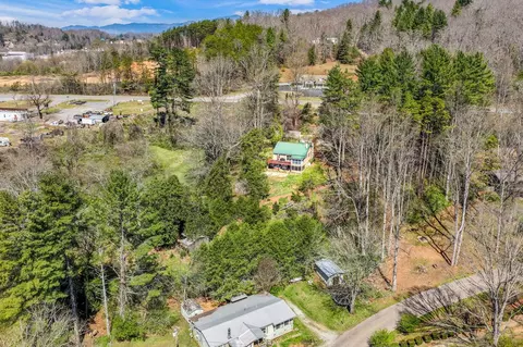View/Area - 118 Dutton Dr, Franklin, NC 28734 photo 3 of 4