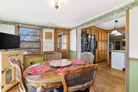 Dining - 118 Dutton Dr, Franklin, NC 28734 photo 2 of 2