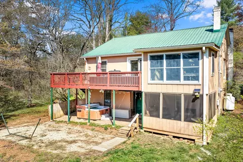 Exterior - 118 Dutton Dr, Franklin, NC 28734 photo 7 of 22