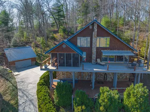 369 Deals Gap Rd, Robbinsville, NC 28771