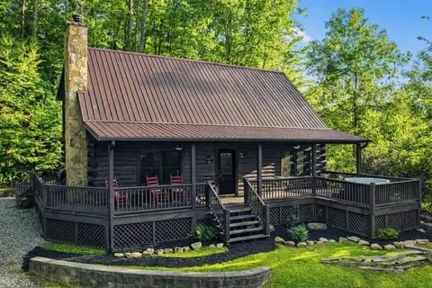 785 Fontana Ridge Rd, Bryson City, NC 28713