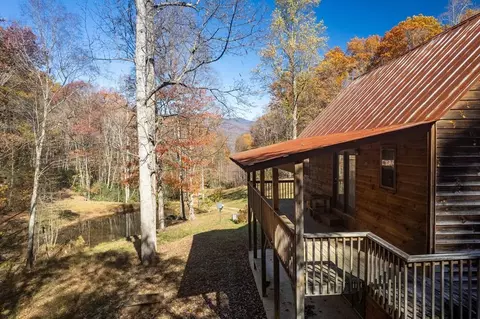Exterior - 930 Copperhead Cv, Sylva, NC 28779 photo 4 of 9