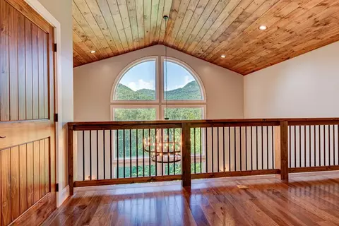Entry Way - Undisclosed, Franklin, NC 28734 photo 2 of 3