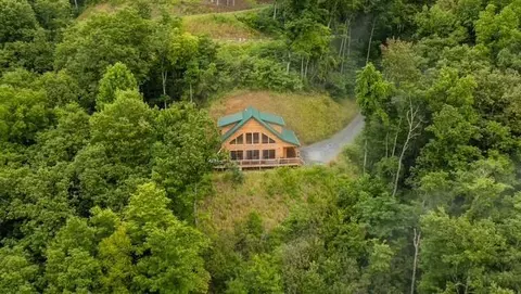 102 Majestic Mountain Vw, Bryson City, NC 28713
